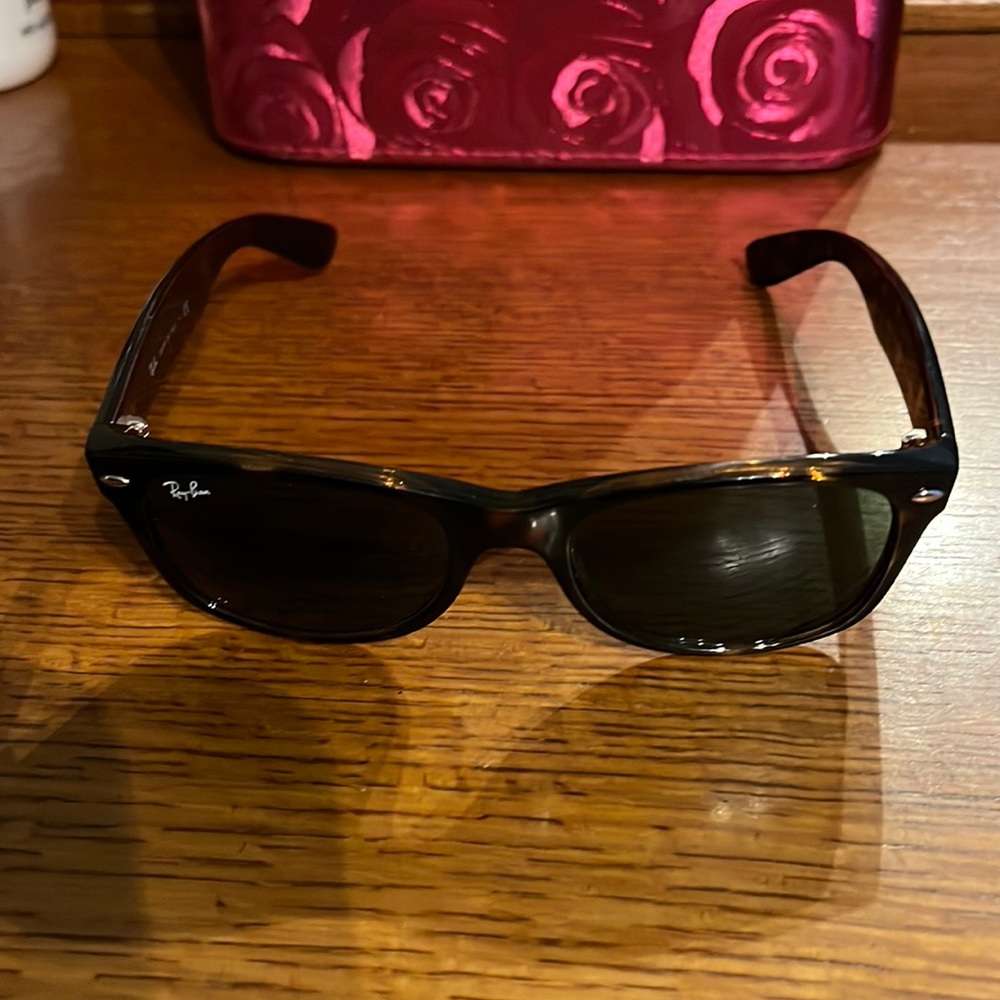 Women’s Ray-Ban Sunglasses